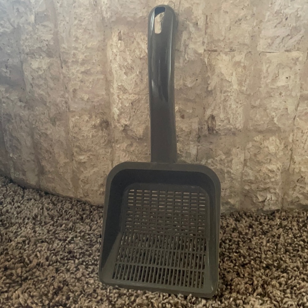 NWOT litter scoop for small animals
